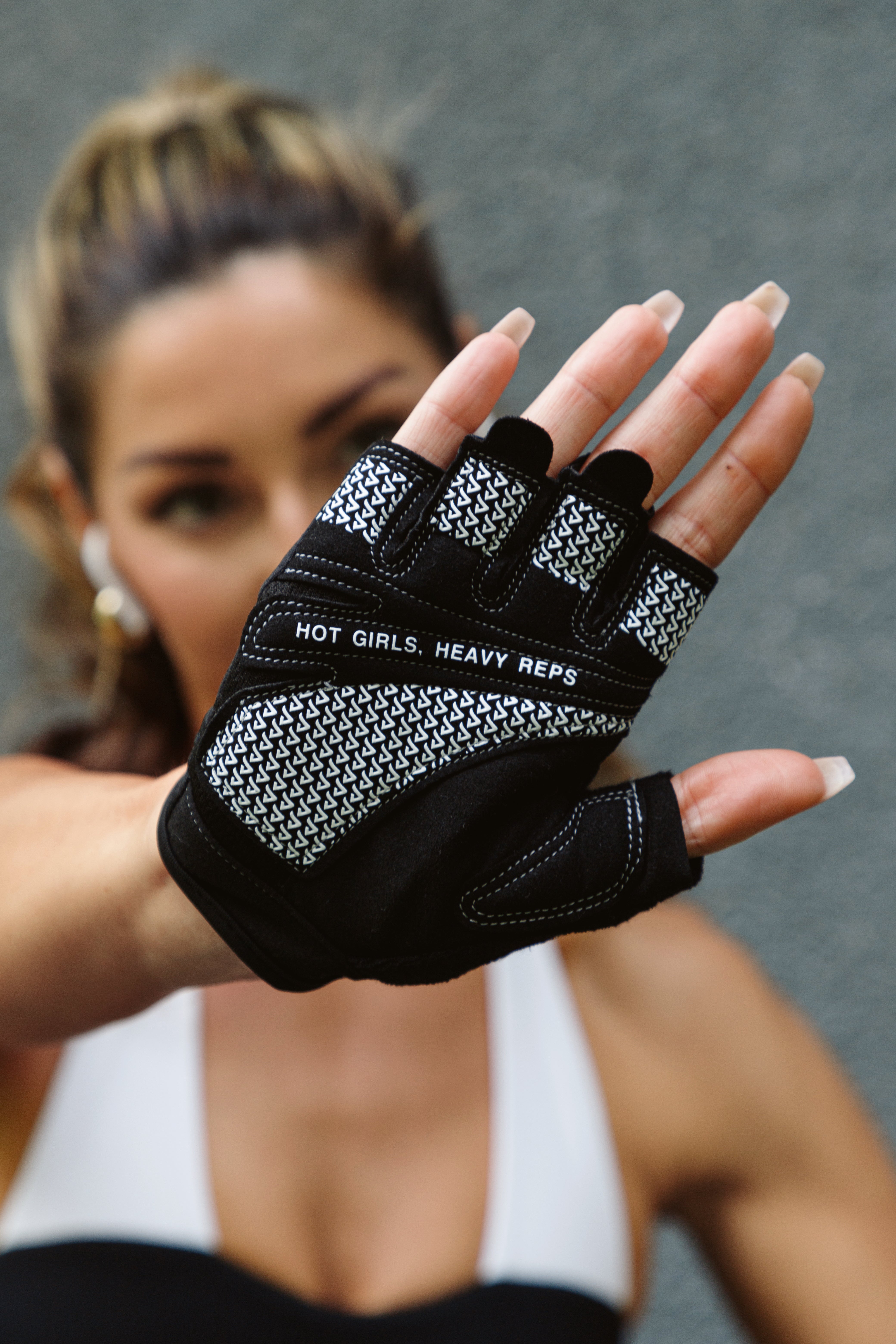 GRIP GLOVES – UPLIFT